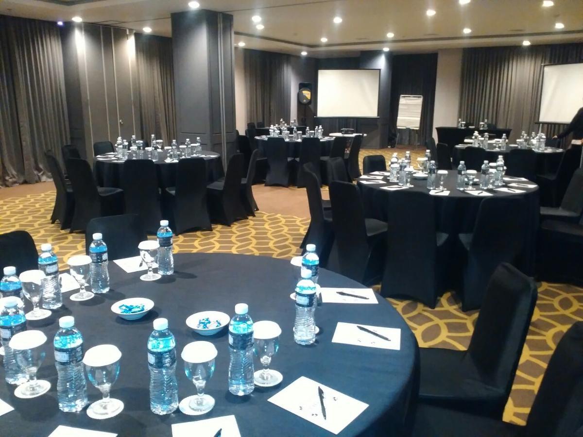 Rivoli Hotel Jakarta Extérieur photo