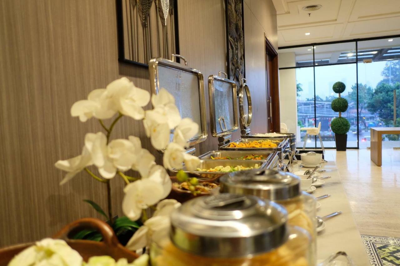 Rivoli Hotel Jakarta Extérieur photo
